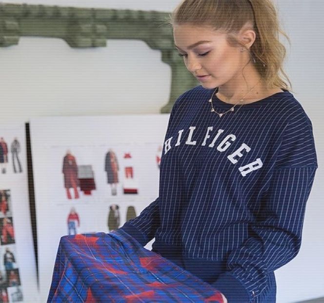 ━ Fără noimă. Din bun simţ, dar şi datorită faptului că era doar un copil, manifestă un fals - 07 Mistletoe could pull us closer