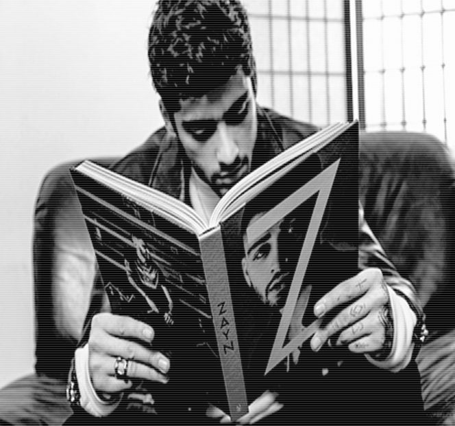 — Odată cu chicotul eliberat de către aceasta, chiar în apropierea buzelor sale, încă amuzat - 07 Mistletoe could pull us closer