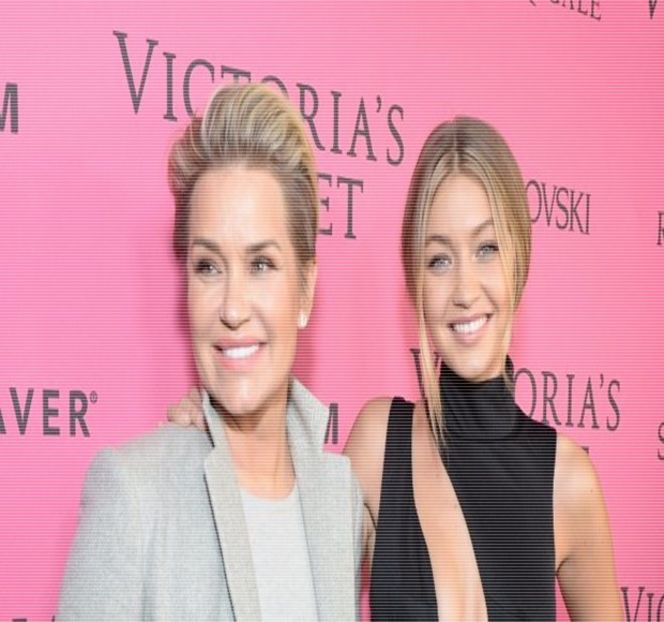 — Încă de dimineaţă alesese ca respectiva zi să o includă printre cele care nu necesitau mult - 07 Mistletoe could pull us closer