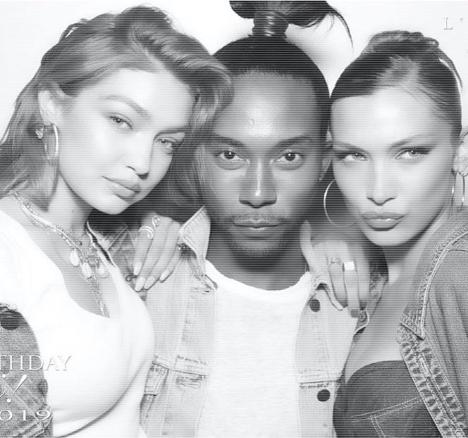 ━ Faptul că el ajunge să realizeze acel comentariu referitor la sărutul înfiripat, sărut ce - 07 Mistletoe could pull us closer