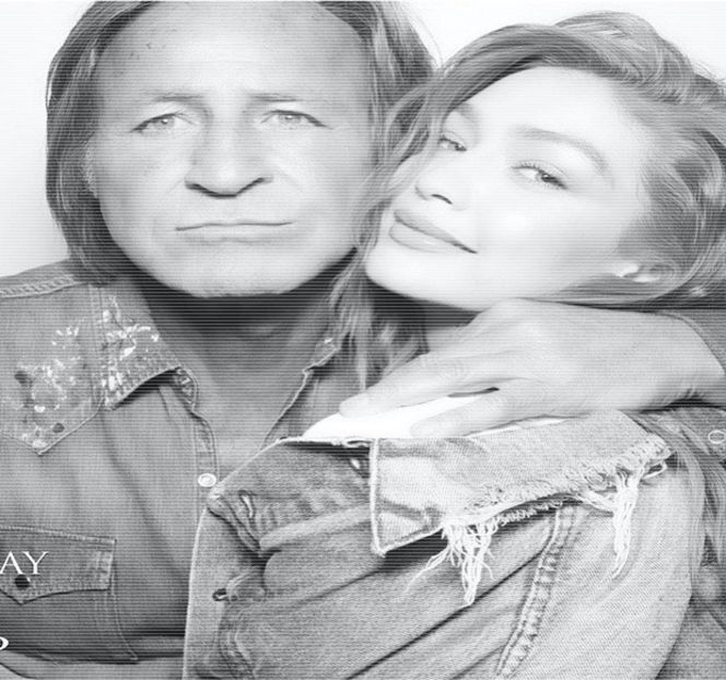 ━ Între-deschid ceva mai mult cu scopul oferirii unui acces vast, coordonându-şi împreună - 07 Mistletoe could pull us closer