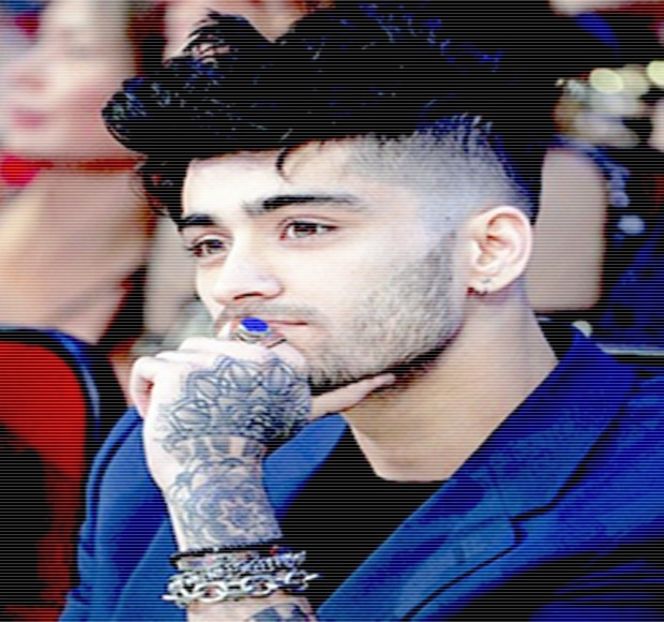 — De alte câteva secunde legătura dintre buzele lor, înainte de a cădea în acelaşi loc şi - 07 Mistletoe could pull us closer