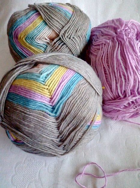  - E CROSETATUL -mereu la moda