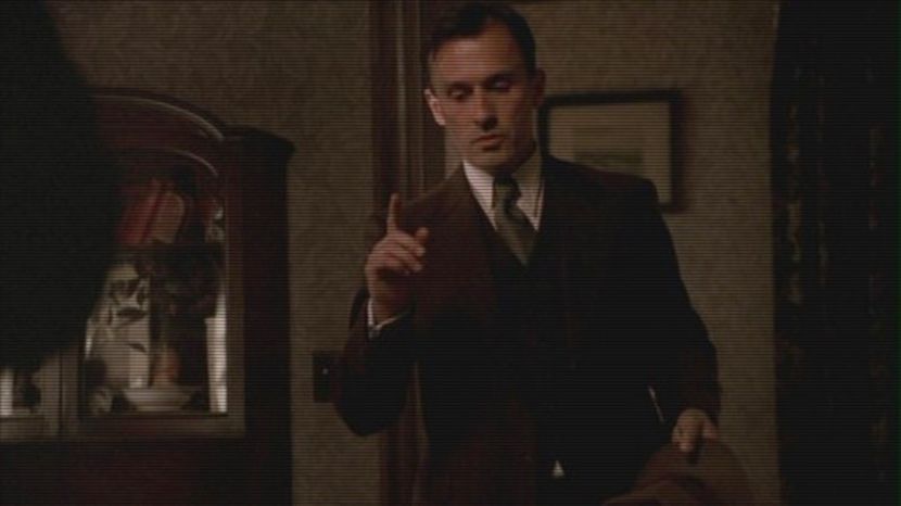 - *se uită la el* Dar de ce n-ai venit direct în pwl goală la mine? Nu ți-e rușine să mi te - xo - Episode 07