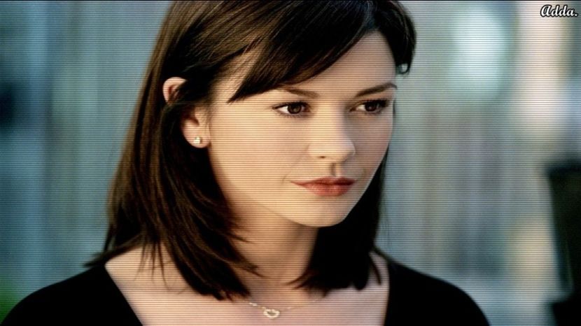 - Am înțeles. *obosește și se trântește pe canapea, dă drumul la TV fix pe canalul de știri* - xo - Episode 07