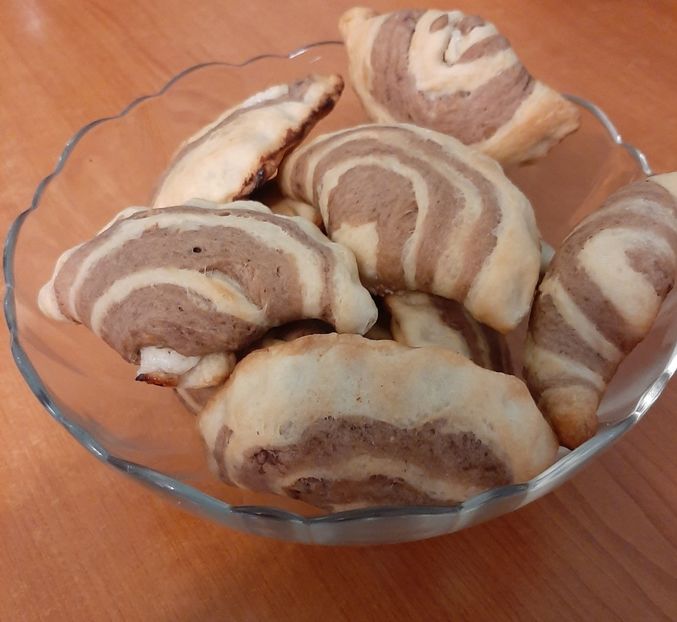 Scoici untoase cu cacao-vanilie și umplutură de brânză dulce  - 4 - Culinar 4