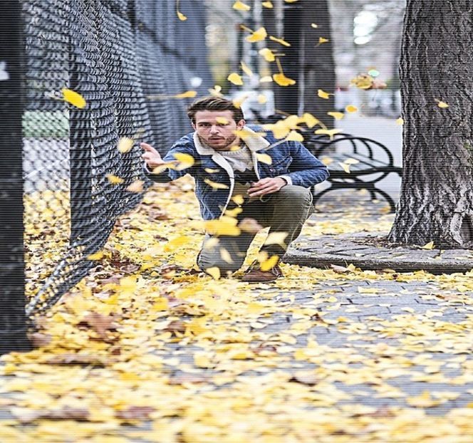 — Rămâne tăcut preţ de câteva secunde, perioadă de timp în care-o priveşte pe aceasta - 07 Mistletoe could pull us closer