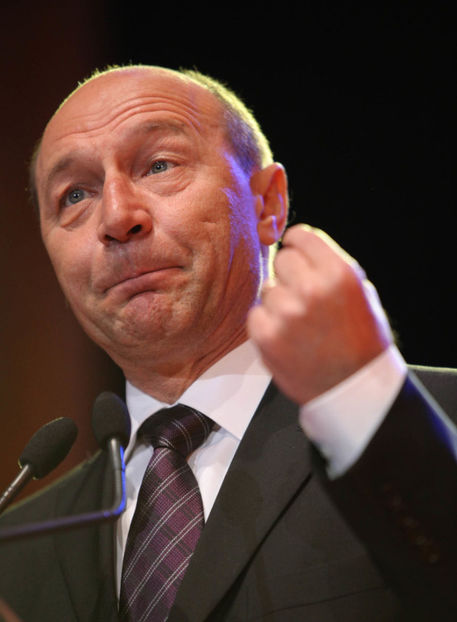 Basescu - diverse