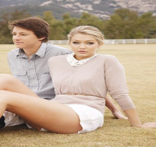 ━ Achita produsele urma să le vină, privirea şi-o trece alene de-a lungul benzii, fără a-şi - 08 Made me let down my guard!