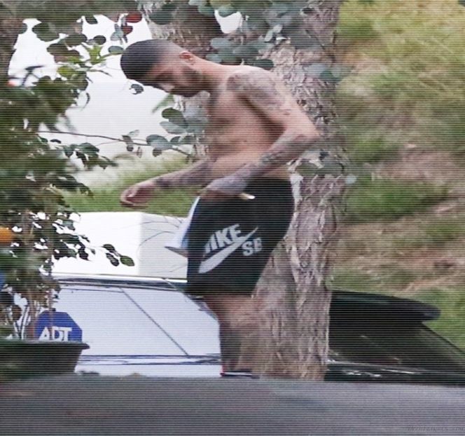 — Aproape inexistentă. Realizează ulterior că aceasta se prinsese în legătură cu acţiunea - 08 Made me let down my guard!