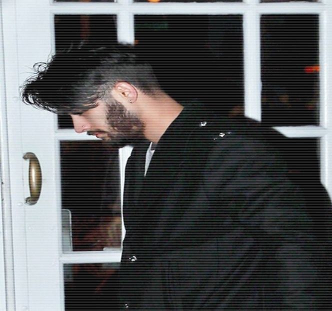 — Înălţime, căci corpul şi-l susţinea oarecum rezemat de portbagaj, încuviinţează pentru a - 08 Made me let down my guard!