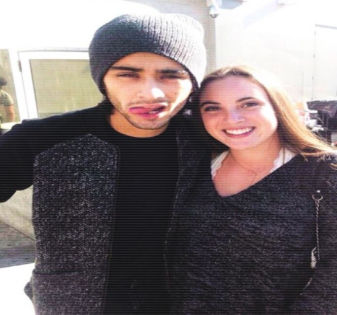 — În aşa fel încât după înclinarea corpului doar pentru a şi-l susţine, fruntea cât şi o parte - 08 Made me let down my guard!