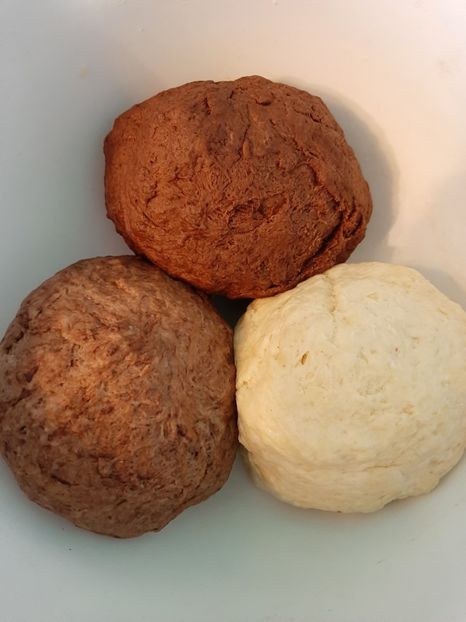 Biscuiți tricolor cu umplutură de nuca - 1 - Culinar 4
