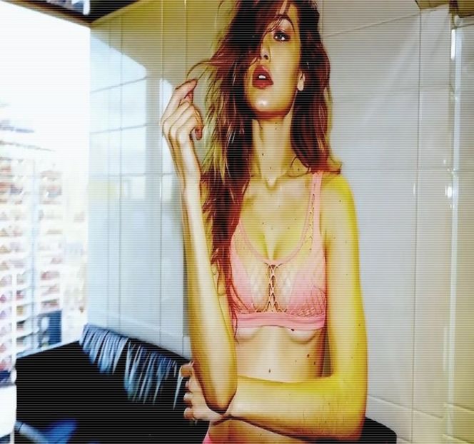 ━ Întrucât producţia era una thriller, ba chiar mister, momentul surprins pe ecran era chiar - 08 Made me let down my guard!