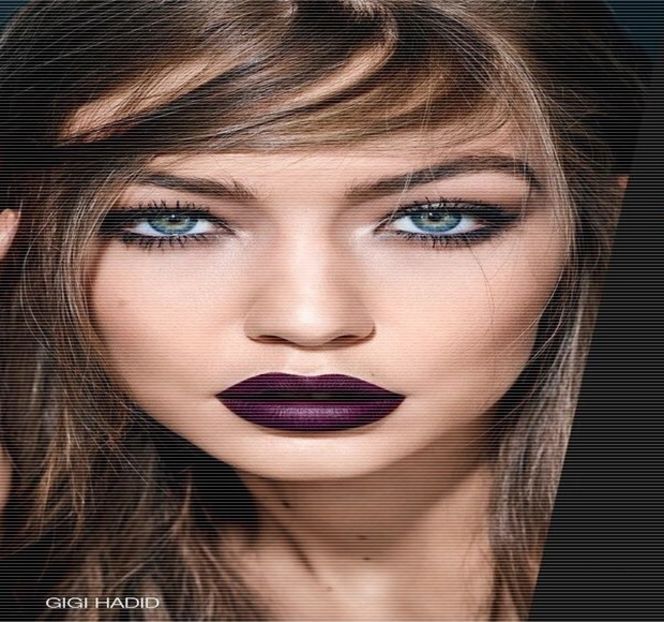 — pe care îi purta. În cele ce urmează reușește să-i desfacă cureaua, dar și fermoarul, ca mai apoi - 08 Made me let down my guard!