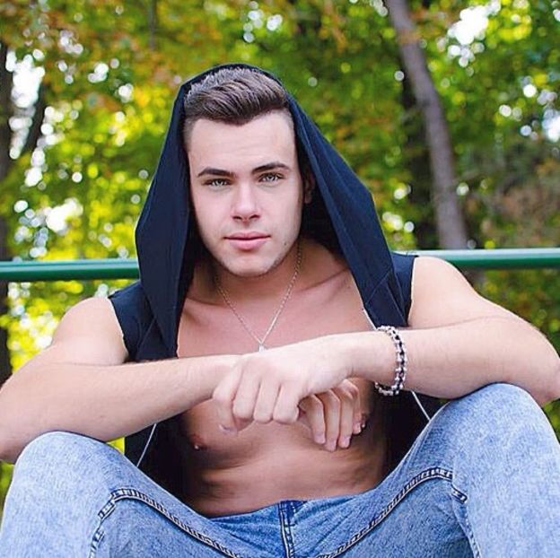 506F2D6B-F0F5-49A3-B2B3-F1275AA4F849 - 001 Mircea d