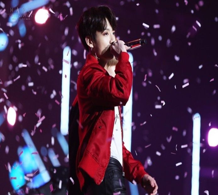 Day 37 - 04.03.2020 - 0 Old Random Pics of Jungkook