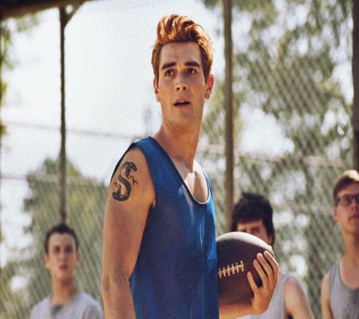 『ExhaleTheB』got ⚘ Archie Andrews ⚘ - 01 Mes chartreuses sapphires