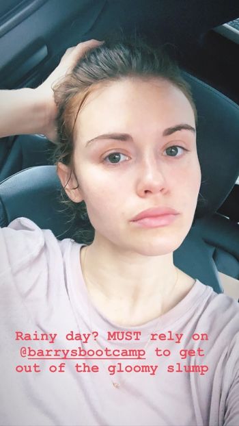 Zau ca nu stiu cu cine seamana sor-mea asa proa;sta de gura :))) ne-a furat si painea a drq - episodul 73