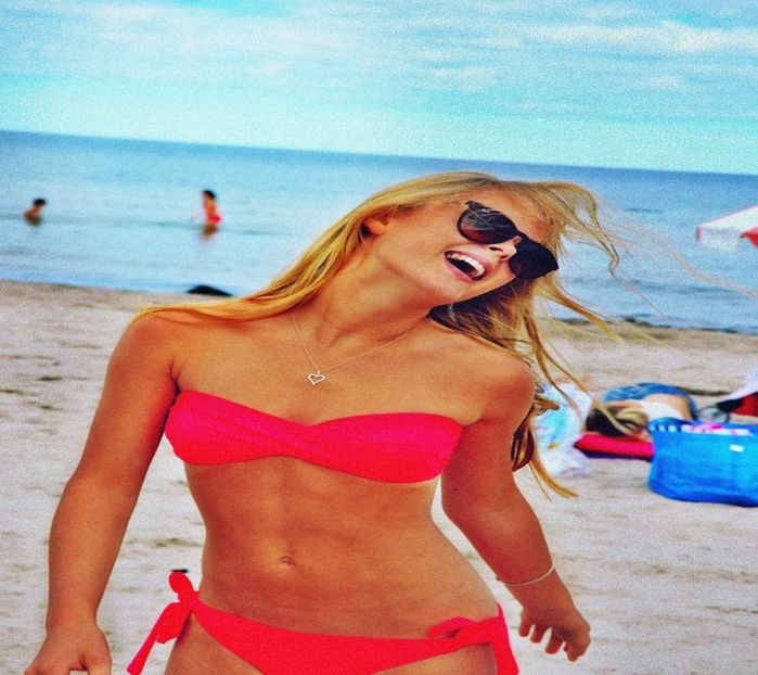 【bubblegumunicorn】- ⚘ Zara Larsson ⚘ - 02 Horizont makes love to the sea