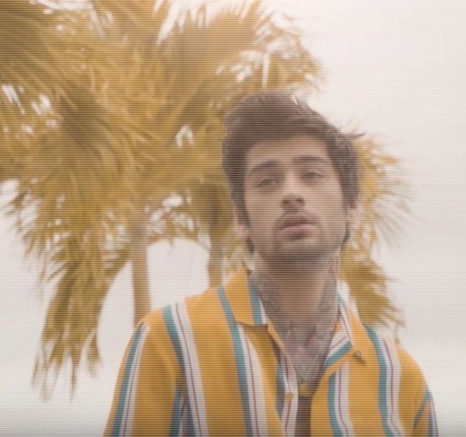 — Completarea: „Pentru că sunt.. după tine.” Conclude ideea prin alt sărut plasat de - 09 Distractin my thought of you