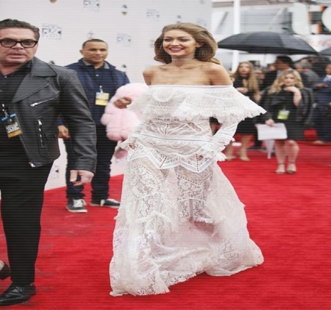 ━ Părerea şi-o expune abia în clipa în care îi este solicitată de către propriul iubit, moment - 09 Distractin my thought of you