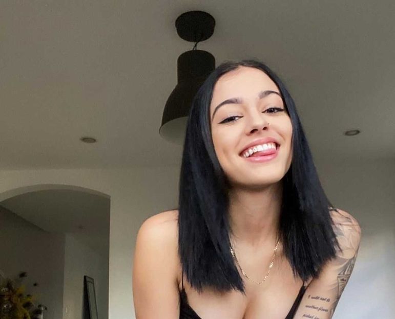 Calmeaza-te, Bershka...ca ridezi ;;) *isi trece mana prin parul ei* Nu ma dau la barbatul tau, nu am - episodul 73