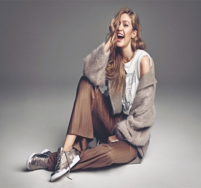 ━ Dormitor de videochat.” Constată uşor amuzată, însă imediat ce realizează de fapt cum sunaseră - 09 Distractin my thought of you