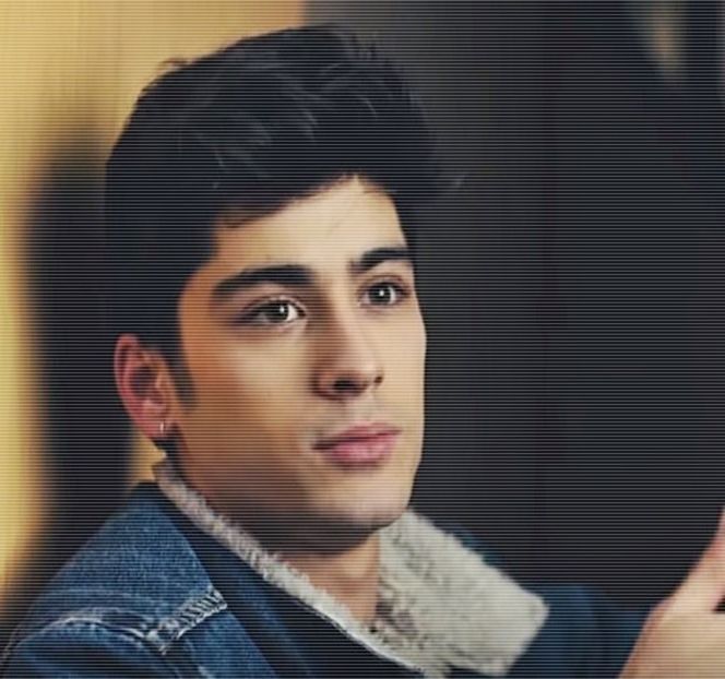 — Apropierea față de marginea patului, i se adresează, privind-o așadar de sus în jos. - 09 Distractin my thought of you