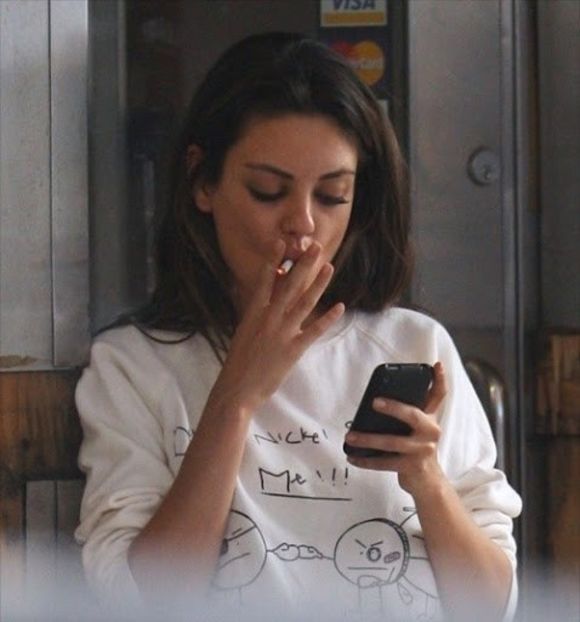 Dau acum mesaj pe grupul nostru de pe wapp...auzi, cafeaua aia nu e gata? =))) - episodul 74