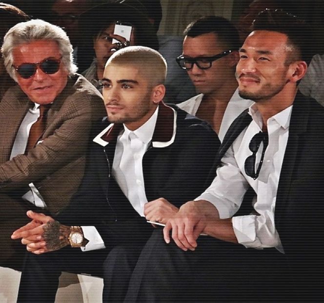 — Acelui mic sărut. La auzul unui anumit nume, într-adevăr bine cunoscut de către el, expresia - 09 Distractin my thought of you