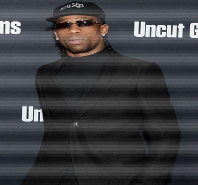 — Pentru care se afla în locuinţa lui, nu  acordă o prea mare importanţă cuvintelor sale, - 09 Distractin my thought of you