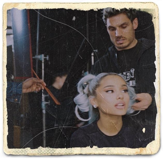 Lasă fato că o să treacă.. am speranță... hai să schimbăm sub că mă enerv că e peste tot cl. - Feels good to be back