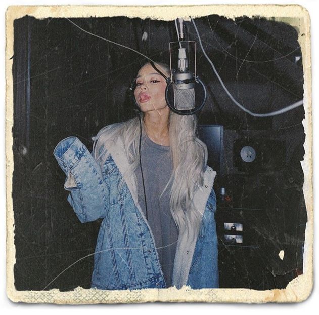 Chiar ești fato mică rău =))))) Deși am impresia că erau fete mai mici decât tine... #Gabi. cl. - Feels good to be back