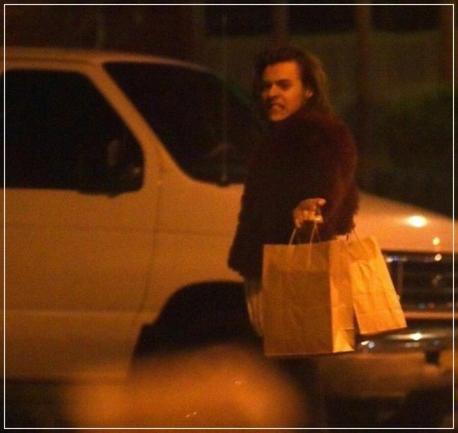 *vine la Miruna cu accent britanic puternic* hey you right ;) =))))))))))))))) - Feels good to be back