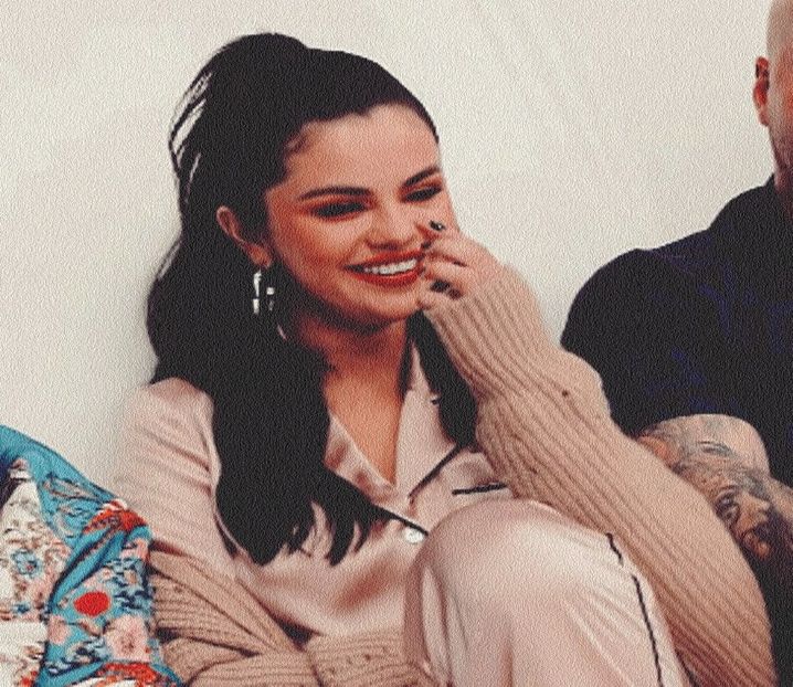 .¸¸.•✿ (Huit) S̤e̤l̤e̤n̤a̤ ̤G̤o̤m̤ ༺♥༻ Modernffs. - Something blacker than desire