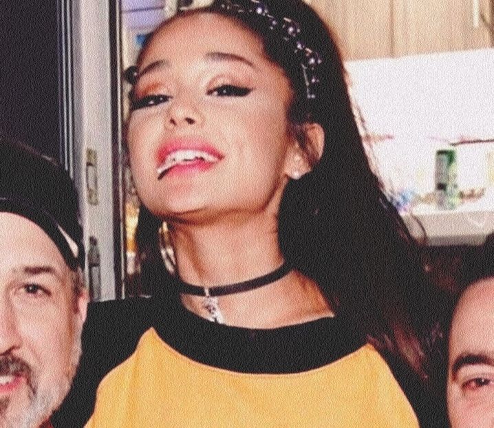 .¸¸.•✿ (Quatre) A̤r̤i̤a̤n̤a̤ ̤G̤r̤a̤ ༺♥༻ Modernff. - Something blacker than desire