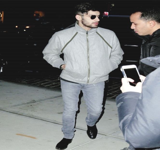 — Spre uşa deschisă a dormitorului pe care iese. Sesizează din primele secunde faptul că - 10 Something we gotta maintain