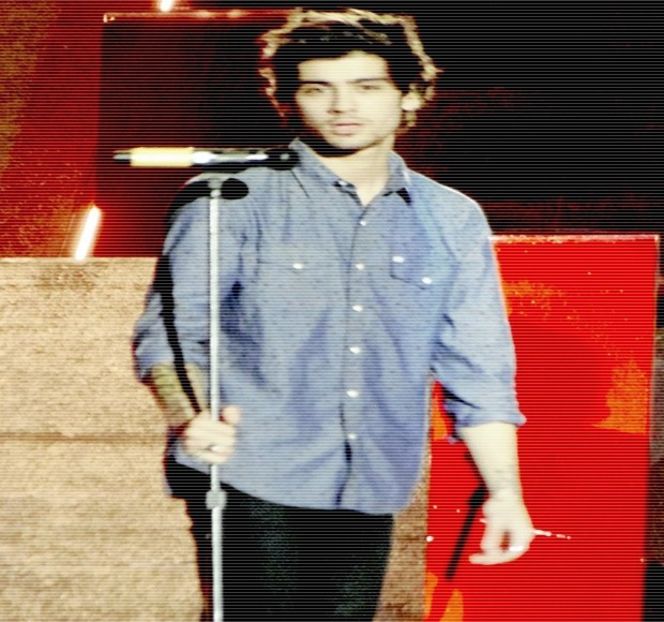 — Palma coborând spre încheietura acesteia. „Hei, uită-te la mine.” Un deranj în zona - 10 Something we gotta maintain