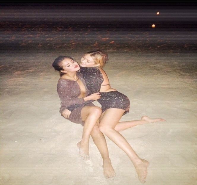 ━ Patul aflat în dreptul ei, câteva secunde fiindu-i suficiente pentru a se trânti pe suprafaţa sal- - 10 Something we gotta maintain