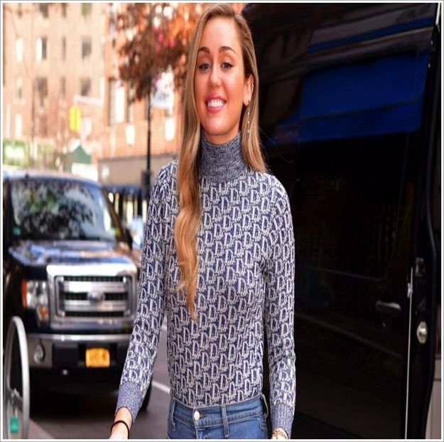 Sunt geloasă Hero... - ( Ești malefică. :((( - Cine s-ar fi gândit că o să ajungem la episodul 2