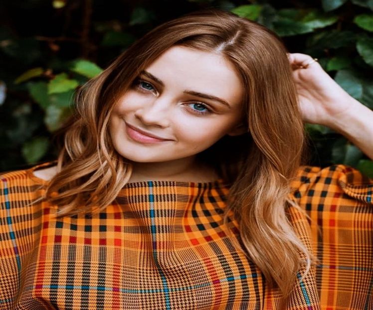 Da, deci m-am apucat să fac curățenie ca o crizată de plictiseală =)) Mama lui de virus. - Cine s-ar fi gândit că o să ajungem la episodul 2