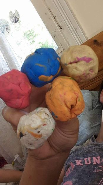  - - O - Fotografii x