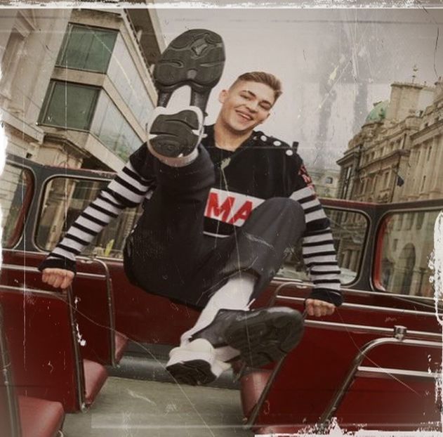 Mă cam enervează albeața aia de pe margini... - Cine s-ar fi gândit că o să ajungem la episodul 2