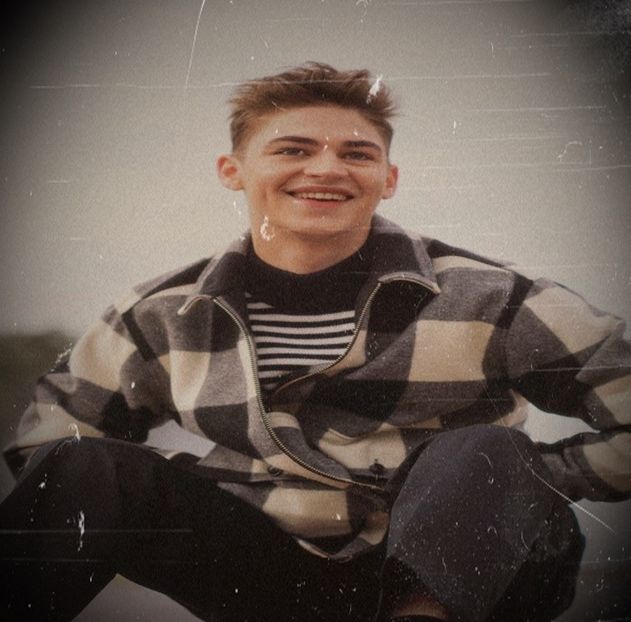 Sau aștept sugestii de filme, seriale, orice... - Cine s-ar fi gândit că o să ajungem la episodul 2