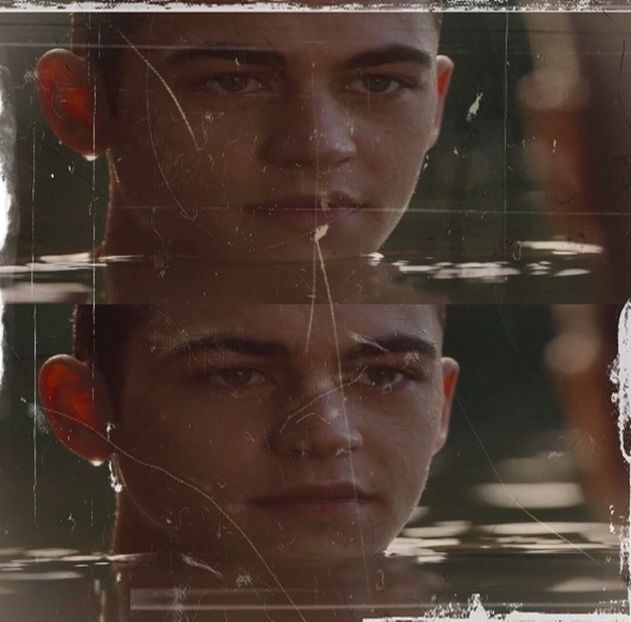 Prea multe rele ... ! Păi e din al doilea film care n-a apărut ;). Ia uite ce urechi mari am - Cine s-ar fi gândit că o să ajungem la episodul 2