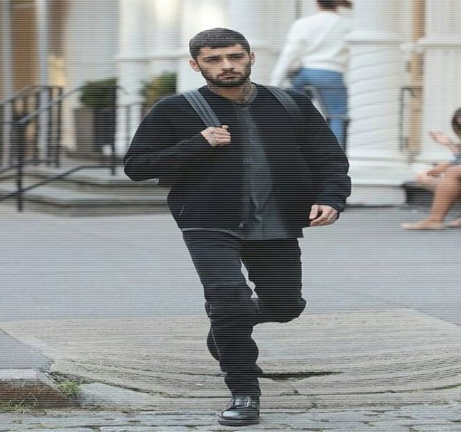 — Zona opusă, privindu-și pe rând amicii. Buzele i se îndepărtează una de cealaltă, iar pe când - 10 Something we gotta maintain