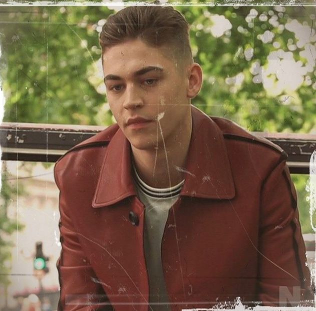 =)))))) dar parcă i se spunea și unui membru din 1D pe prenume și Boo sau visez eu ?? cl. - Cine s-ar fi gândit că o să ajungem la episodul 2