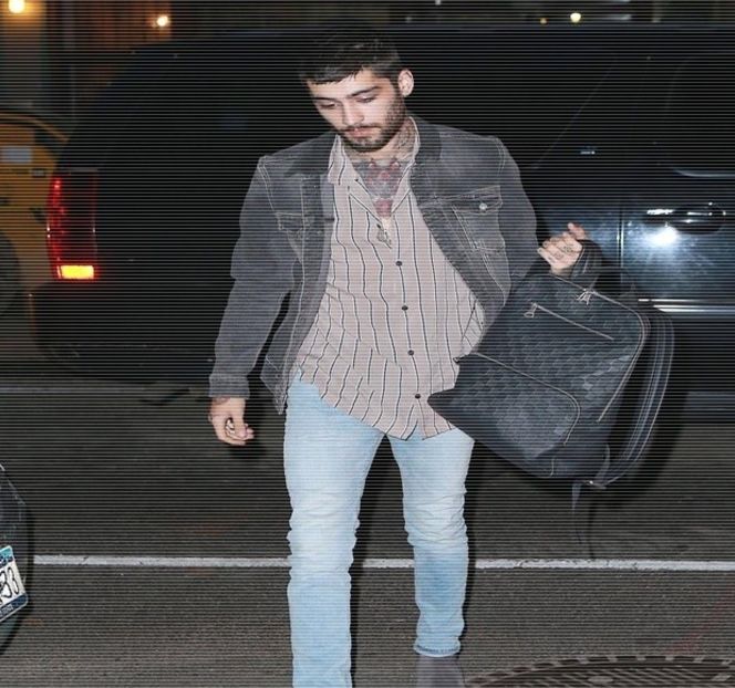 — Care îi aruncă o altă privire lui Travis înainte de a-și încorda pentru a doua oară maxilarul - 10 Something we gotta maintain