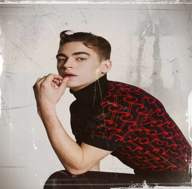 De fapt, e Hero Beauregard Faulkner Fiennes Tiffin ;) Inculto - Cine s-ar fi gândit că o să ajungem la episodul 2